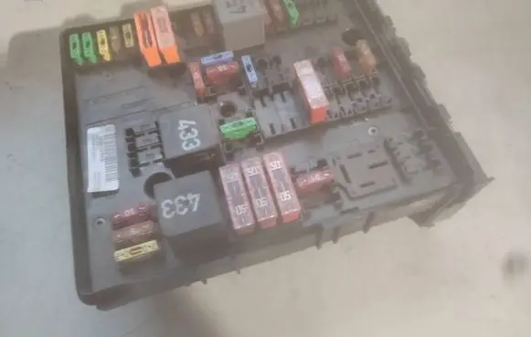 Skoda Octavia Mk2 (1Z) Fuse module 1K0937124K