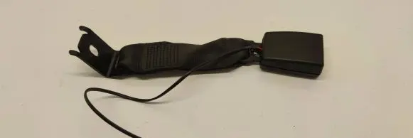 Renault Twingo III Rear seatbelt buckle A4538602585