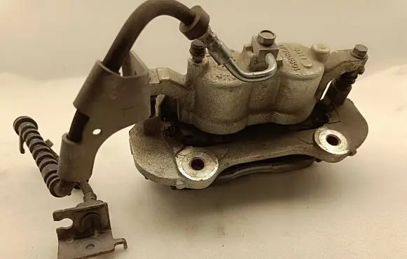 Chrysler Pacifica Front brake caliper 17986801 8311