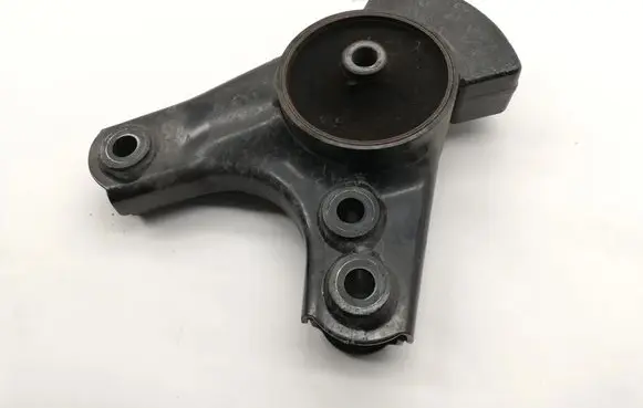 Hyundai Kona I Gearbox mount 