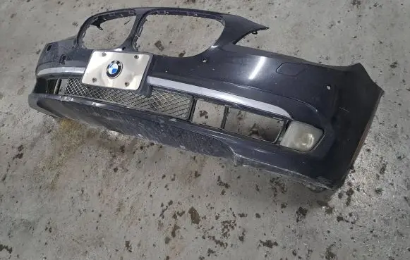 BMW 7 F01 F02 F03 F04 Front bumper