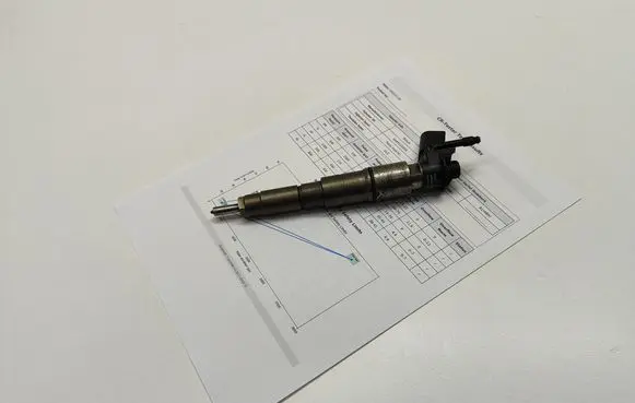 Fuel injector