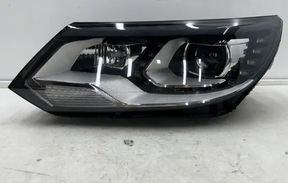 Volkswagen Tiguan Headlight/headlamp 5N1941751B