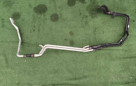 Audi Q7 4M Engine coolant pipe/hose 4M0121085Q