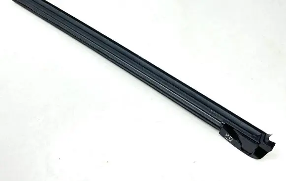 Toyota Yaris Cross Rubber seal front door window/glass 67855K2010