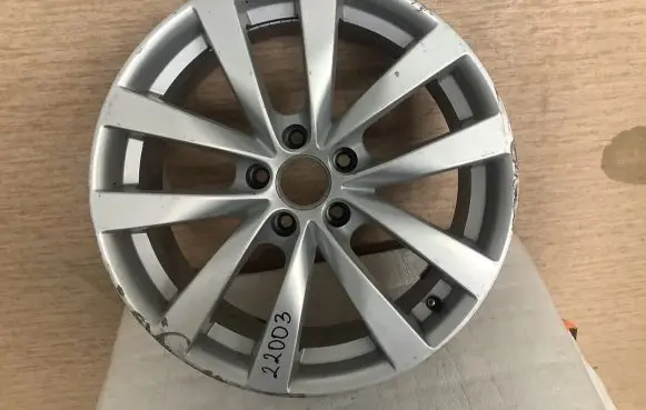 Volkswagen PASSAT B7 R18 alloy rim 8JX18