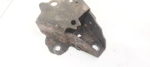 Mercedes-Benz A W169 Engine mounting bracket