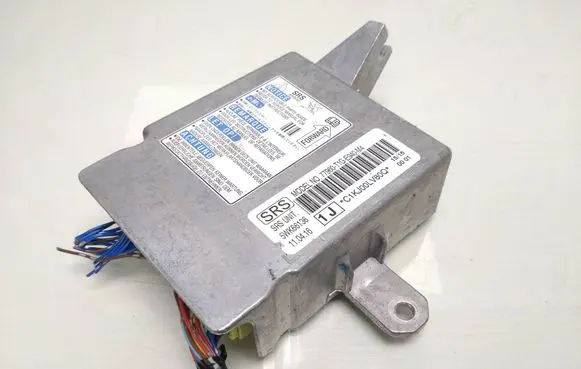 Honda CR-V Airbag control unit/module 77960T1GE940M4 5WK66136