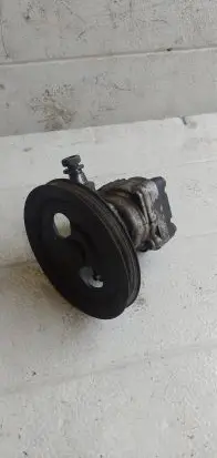 Mitsubishi Pajero Power steering pump