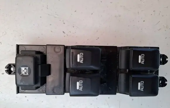 KIA Ceed Electric window control switch 93570A2900