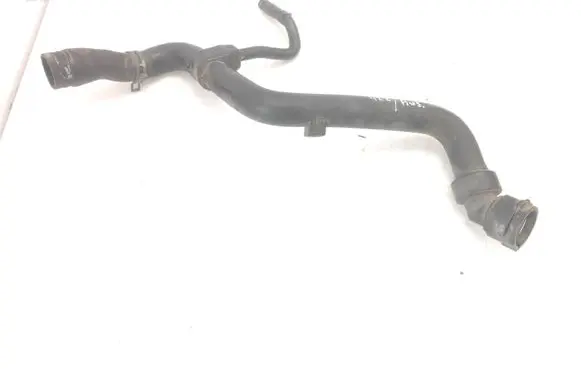 Volkswagen PASSAT B5 Engine coolant pipe/hose 8D0121101J