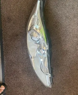 Ford Fiesta Headlight/headlamp 25418400RE 25418200R