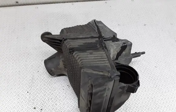 Air filter box