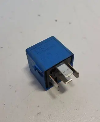 BMW 5 E60 E61 Other relay 6915327