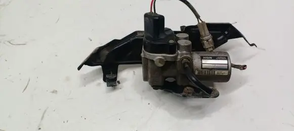 Toyota Prius (NHW20) Master brake cylinder 4727047010