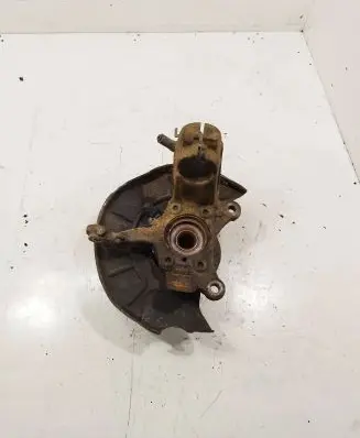 Volkswagen Touran I Front wheel hub spindle knuckle