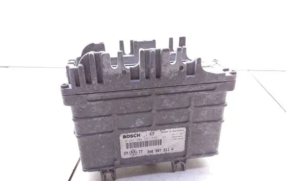 Volkswagen Golf III Engine control unit/module 0261203591 3A0907311A
