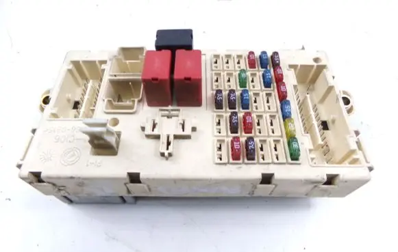Fiat Punto (188) Fuse box set 46758959