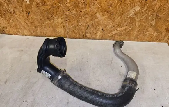 Opel Astra J Intercooler hose/pipe 13265274