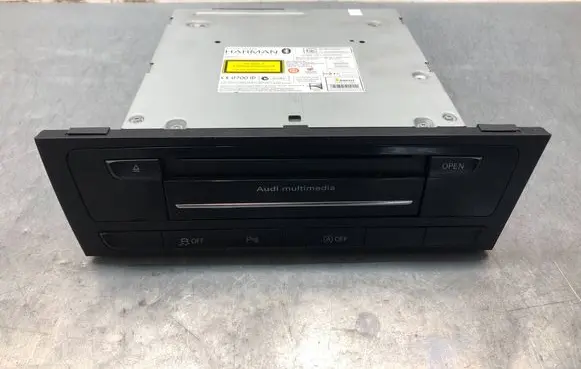 Audi A4 S4 B8 8K Radio/CD/DVD/GPS head unit 8R2035666C