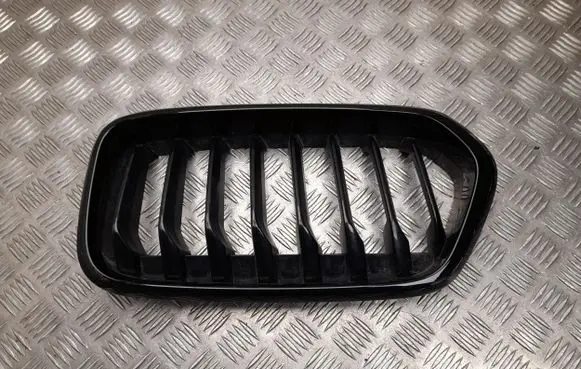 BMW X2 F39 Front grill 7424778