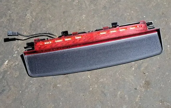 BMW 7 F01 F02 F03 F04 Third/center stoplight 7182211