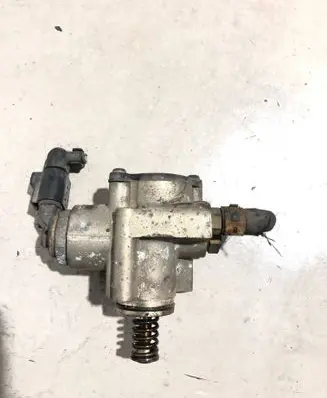 Audi A3 S3 8P Fuel injection high pressure pump 03C127025R