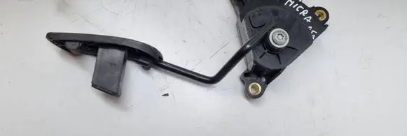 Nissan Micra Accelerator throttle pedal 18002AX700