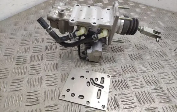 Toyota RAV 4 (XA40) Brake booster 4707047050 161216D021 4727047030