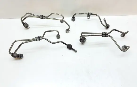 Volvo XC60 Fuel injector supply line/pipe 