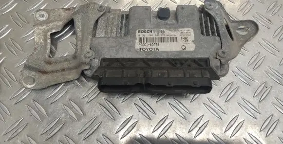 Toyota Yaris Engine control unit/module 896610D270