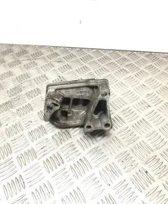 Ford Focus Engine mounting bracket 55195032 B8132D