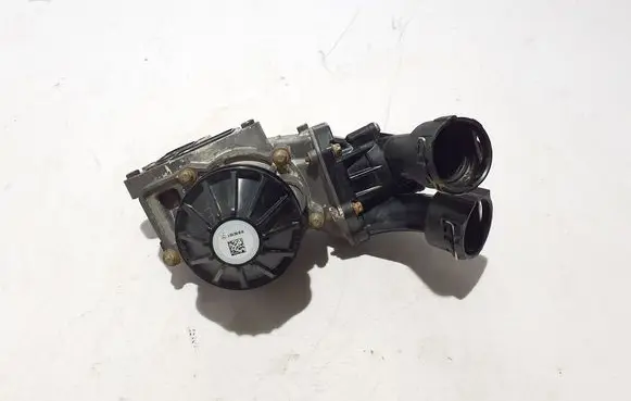 Mercedes-Benz E W214 Water pump A6542000600