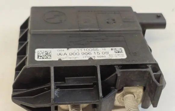 Mercedes-Benz C W205 Battery relay fuse A0009061505