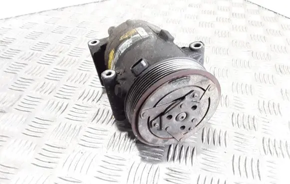 Renault Megane II Air conditioning (A/C) compressor (pump)