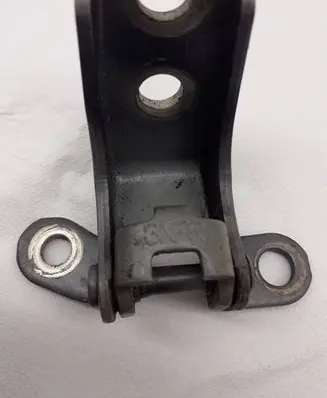 Honda FR-V Rear door lower hinge 3NFR