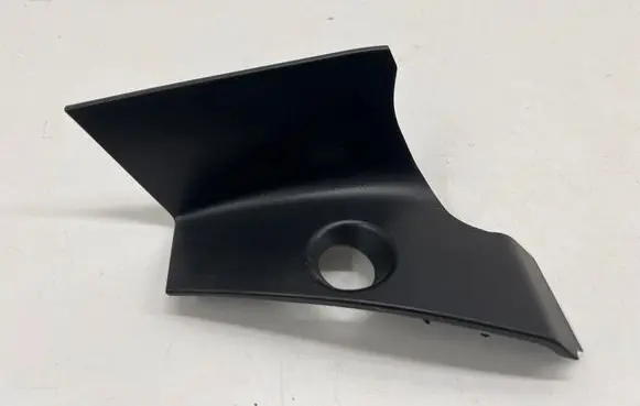 Nissan Qashqai J12 Rear/tail light trim molding 26927201