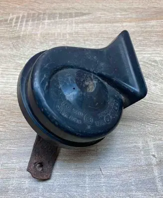 BMW 3 E36 Horn signal 00884 TR99