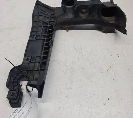 Volvo V70 Front bumper mounting bracket 30760952
