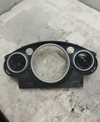 Mini One - Cooper R50 - 53 Dash center air vent grill