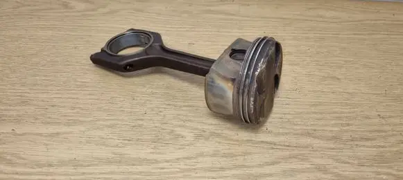 BMW X5 E70 Piston with connecting rod 7558528 7589540 11257558528
