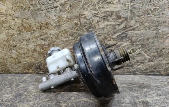 Hyundai Santa Fe Brake booster