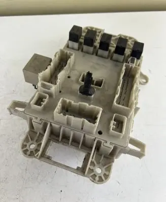 Toyota RAV 4 (XA20) Fuse module