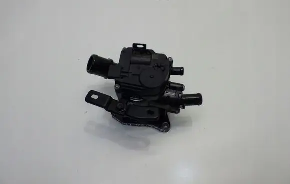 Hyundai Bayon Thermostat/thermostat housing 2560007600