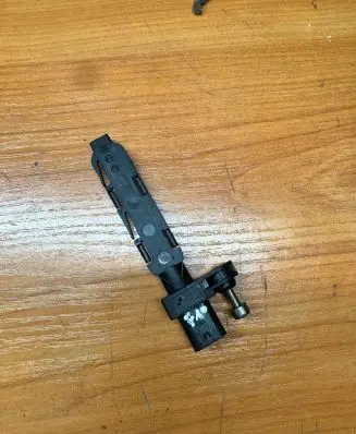 BMW 5 G30 G31 Crankshaft position sensor 7806782 25916010