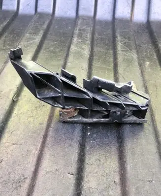Infiniti FX Headlight/headlamp mounting bracket TRHETYHG56