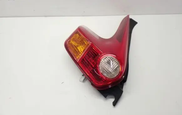 Nissan Juke I F15 Rear/tail lights