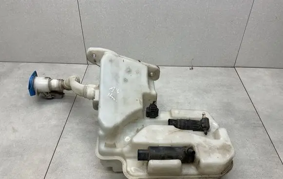 Audi A3 S3 8V Windshield washer fluid reservoir/tank 5Q0955449Q