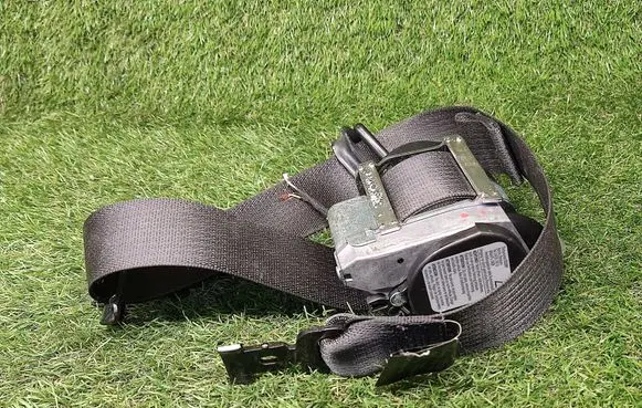 Opel Zafira C Front seatbelt 13394801 13392992