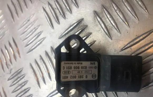 Volkswagen PASSAT B6 Air pressure sensor 0281002401
